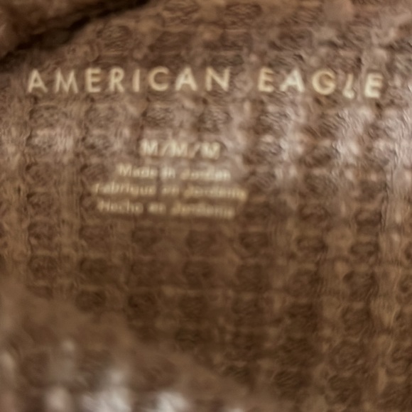 Pink AE Sweater - Size M - Picture 4 of 4